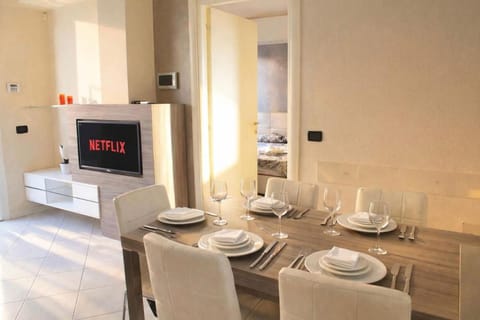 Lake Garda Apartment with Pool, Private Garden & Parking Apartment in Manerba del Garda