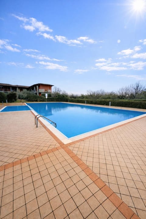 Lake Garda Apartment with Pool, Private Garden & Parking Apartment in Manerba del Garda