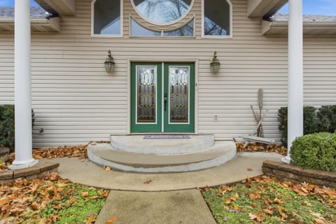 Property building, Day