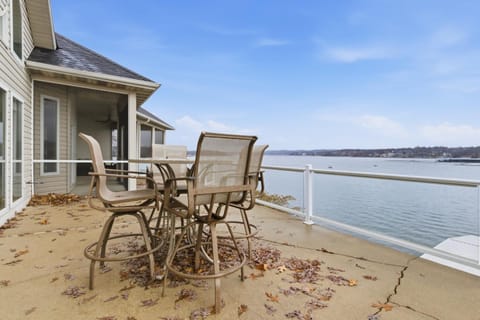 Day, Balcony/Terrace, Seating area