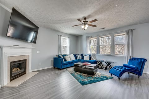 Atlanta Luxe Elegant Group Retreat and Social Hub House in Georgia