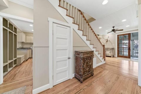 Facade/entrance, Living room