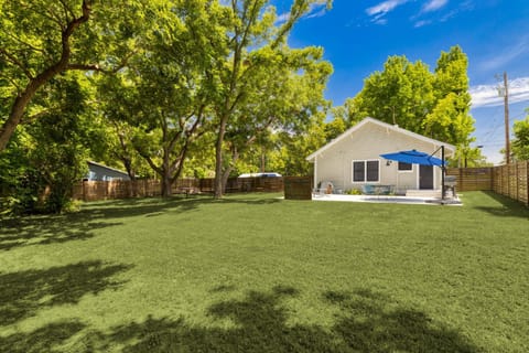 Property building, Day, Natural landscape