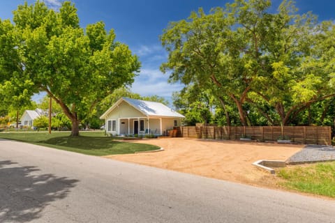 Property building, Day, Natural landscape
