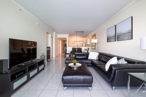 Le Marina Bay 409 STR -02439 House in Sunny Isles Beach