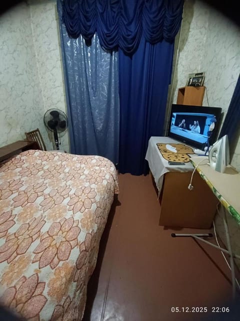 Bed, TV and multimedia, Bedroom, flat iron