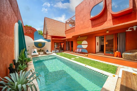 Property building, Pool view, Swimming pool, sunbed