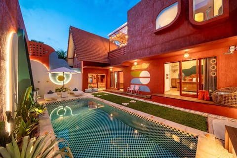 Property building, Swimming pool