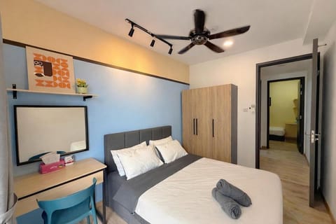 Bed, Bedroom, towels, wardrobe