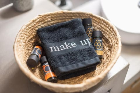 Cozy Seaside Apartment in Aphrodite Bay, Piraeus Apartment in Pireas