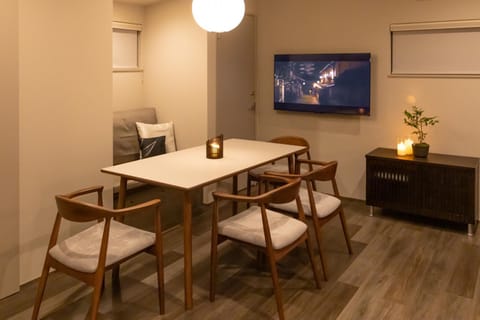 Living room, Dining area
