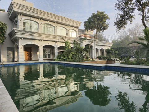 Property building, Swimming pool