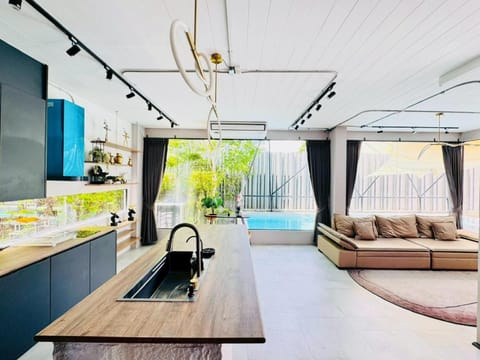 Kitchen or kitchenette, Living room, Dining area