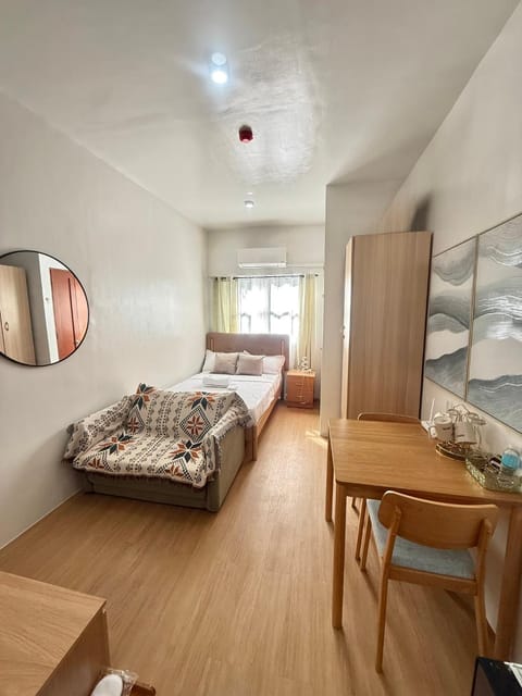 Bed, Living room, Photo of the whole room, Seating area, Bedroom, wardrobe