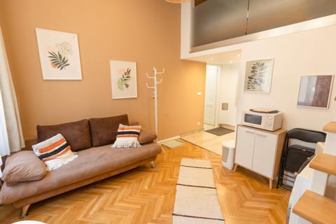 Coffee/tea facilities, Bedroom, microwave