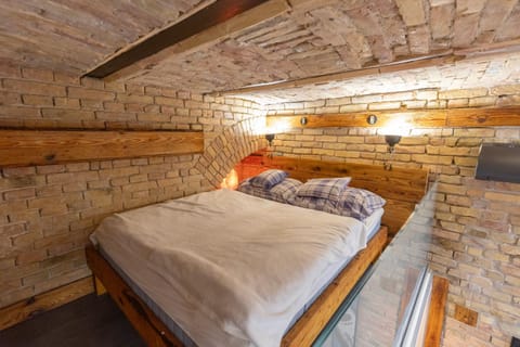 Bed, Bedroom, air conditioner