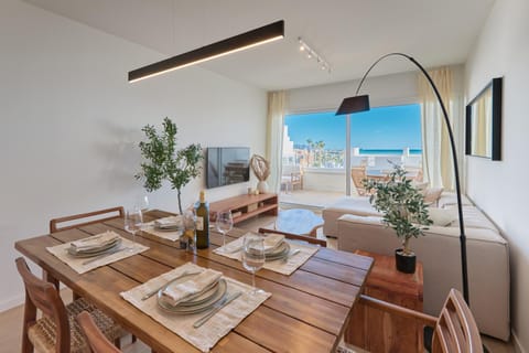 Playa Paraiso beachfront apartment - by Welcomely Apartment in Villajoyosa