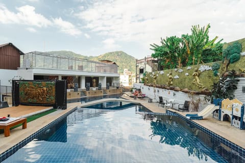 Mountain view, Swimming pool