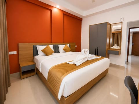 Bed, Photo of the whole room, Bedroom, towels, wardrobe