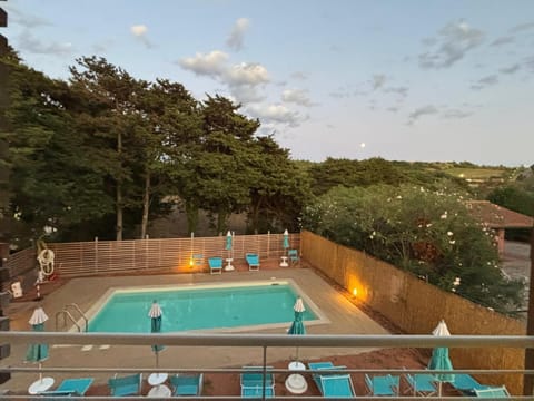 Pool view, Swimming pool