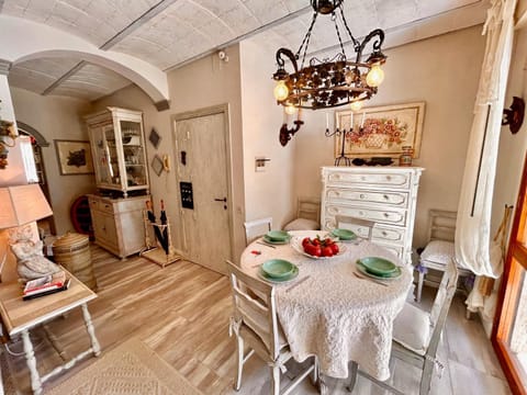 CASA TIZIANA, con terrazzo, aria condizionata e garage Apartment in Numana
