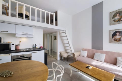 Property building, Living room