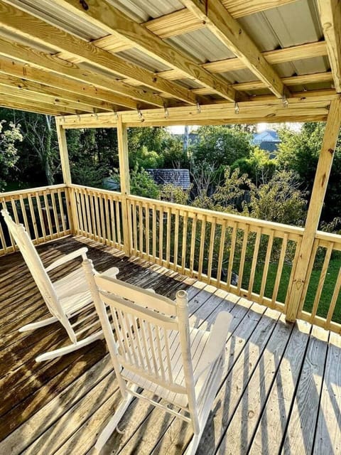 A comfy stay close to the beach! Bike&Pet Friendly House in Surfside Beach