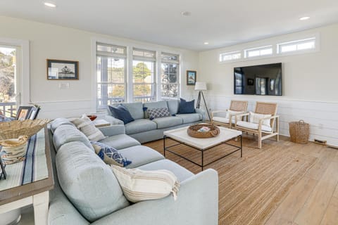 Family Friendly! Canal-Front Gem in Bethany Beach House in South Bethany