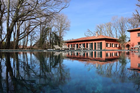 Property building, Swimming pool