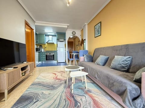 Communal lounge/ TV room, TV and multimedia, Living room, Seating area