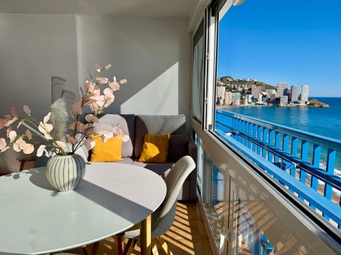 Living room, Dining area, Sea view