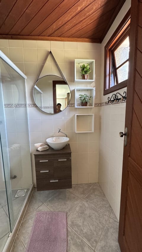 Castelo da Colina House in Miguel Pereira