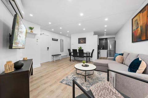 TV and multimedia, Living room, Dining area