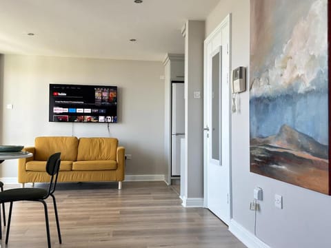 The Art House 10 Galway Salthill Apartment in Galway