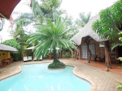 Facade/entrance, Garden, Swimming pool