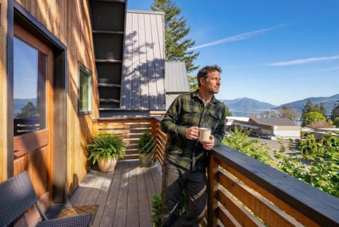 The Return to River - A-Frame Cabin w Mtn Views Cabin in Stevenson