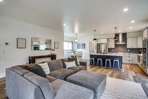 1 Mi to Lake Coeur dAlene Pet-Friendly Getaway House in Coeur dAlene