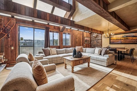 Spacious 6BR penthouse in Breckenridge with ski area views, Beaver Run Peak 9 Penthouse! Apartment in Breckenridge