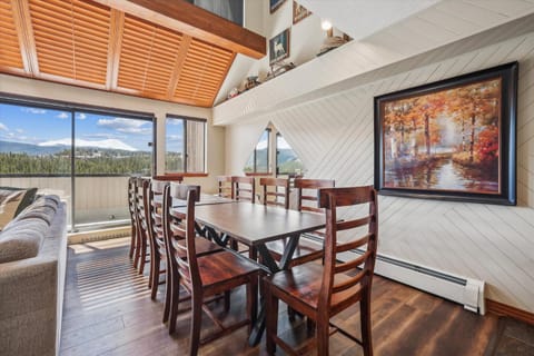 Spacious 6BR in Breckenridge with ski area views at Beaver Run Black Diamond Penthouse! Apartment in Breckenridge
