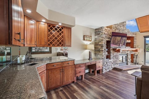 Spacious 6BR in Breckenridge with ski area views at Beaver Run Black Diamond Penthouse! Apartment in Breckenridge