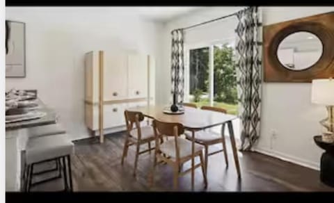 Cozy Mountain Escape 4 Bedroom Home Apartment in Sevierville