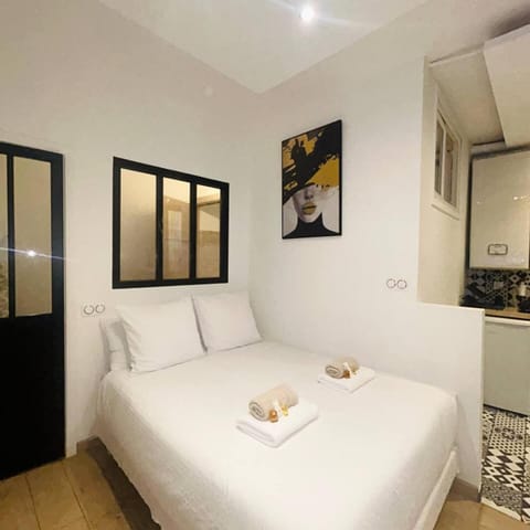 Bed, Photo of the whole room