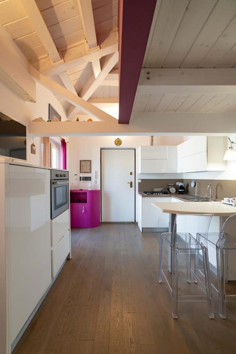 Kitchen or kitchenette, Dining area, dishwasher, oven, stove