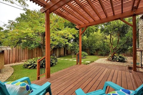 Stylish 3BR Near The Domain - Modern Austin Stay House in Wells Branch