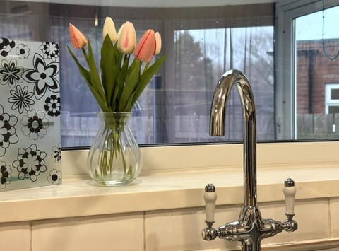 HNFC Stays - Home Away Wallsend House in North Shields