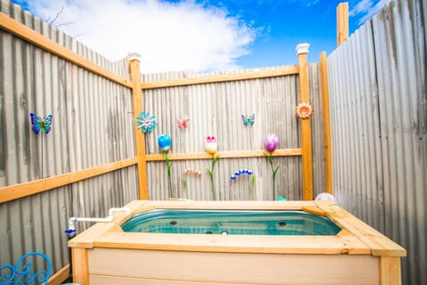 Hot Spring Bath, Hot Tub, Decorative detail, Open Air Bath