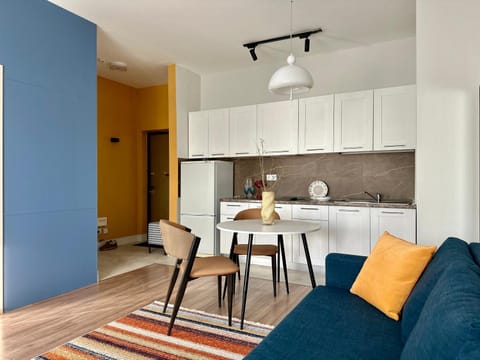 Dining area, kitchen