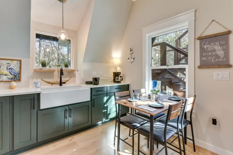 Near Hiking! Angler Oasis with Hot Tub in Florida House in Bay County