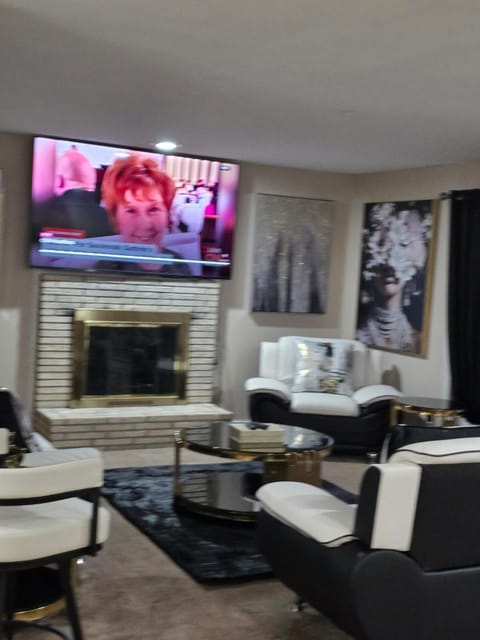 TV and multimedia, Living room, Seating area