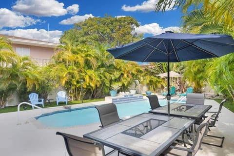 Flamingo House House in Marathon